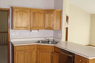 1617 Alvina St, Red Wing, MN 55066 - Photo 4