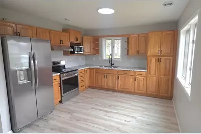 101 E 45th Street, Hibbing, MN 55746 - Photo 2
