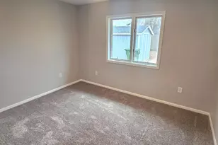 101 E 45th St, Hibbing, MN 55746 - Photo 4