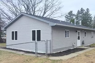 101 E 45th St, Hibbing, MN 55746 - Photo 1