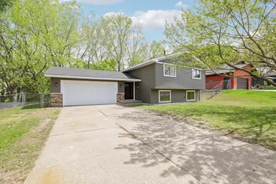 8128 Dawn Avenue, Inver Grove Heights, MN 55076 - Photo 2