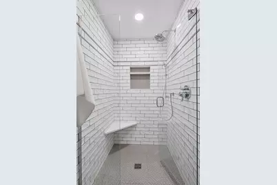 215 10th Avenue S #213, Minneapolis, MN 55415 - Photo 34