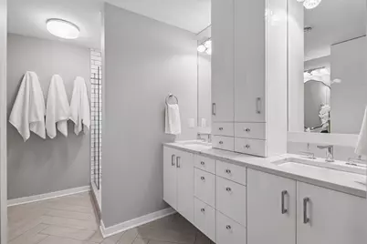 215 10th Avenue S #213, Minneapolis, MN 55415 - Photo 32