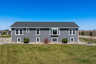 17371 220th St, Lucan, MN 56255 - Photo 10