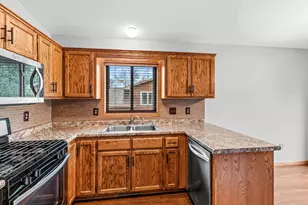 6525 Lancaster Ln N, Maple Grove, MN 55369 - Photo 18