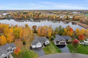 2697 Davis St S, Cambridge, MN 55008 - Photo 2