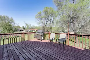 7637 Fairfield Rd, Brooklyn Park, MN 55444 - Photo 26