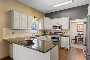 1393 Jefferson St, Hastings, MN 55033 - Photo 4