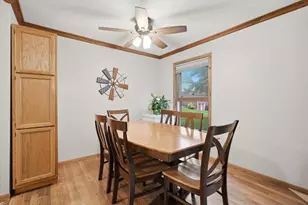 1381 Berry Ridge Rd, Eagan, MN 55123 - Photo 8