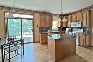 6361 Beckman Ct, Inver Grove Heights, MN 55077 - Photo 8