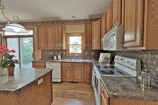 6361 Beckman Ct, Inver Grove Heights, MN 55077 - Photo 28