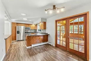 11429 Valley Ct, Burnsville, MN 55337 - Photo 6
