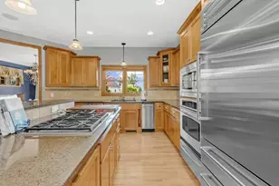 21157 Ridgewood Tr, Lakeville, MN 55044 - Photo 6