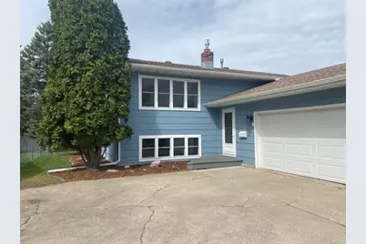 1413 21st Street S, Fargo,  58103 - Photo 2
