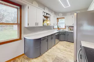 1612 Ramsey St, Albert Lea, MN 56007 - Photo 6