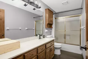 2577 Spirit Dr E, North Saint Paul, MN 55109 - Photo 36