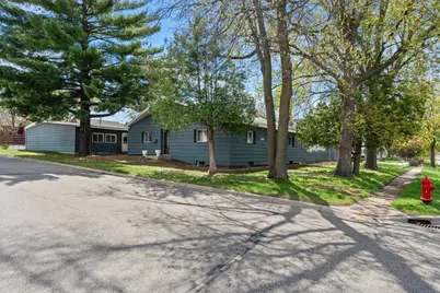 687 4th Avenue NW, New Brighton, MN 55112 - Photo 6