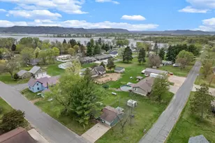 526 S Herman St, Buffalo City, WI 54622 - Photo 2