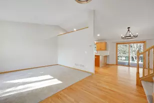 3473 Sunbury Dr, Woodbury, MN 55125 - Photo 4