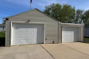 1611 4th Ave SE, Austin, MN 55912 - Photo 6