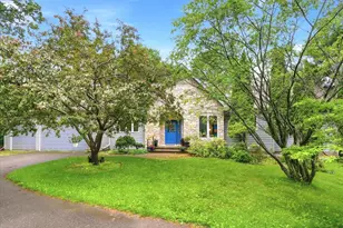 481 Sleepy Hollow Dr, Roberts, WI 54023 - Photo 2