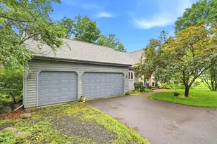 481 Sleepy Hollow Dr, Roberts, WI 54023 - Photo 4