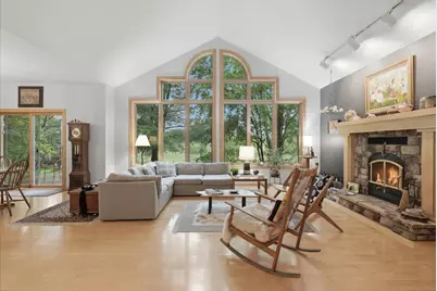 481 Sleepy Hollow Drive, Roberts, WI 54023 - Photo 8