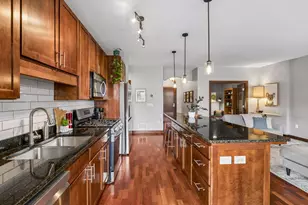 317 Groveland Ave, Minneapolis, MN 55403 - Photo 18