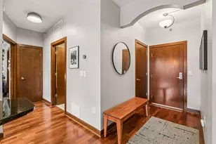 317 Groveland Ave, Minneapolis, MN 55403 - Photo 2