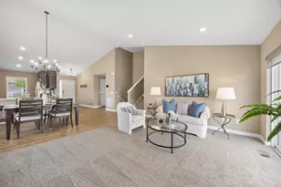 18192 Hartlin Ave, Lakeville, MN 55044 - Photo 12