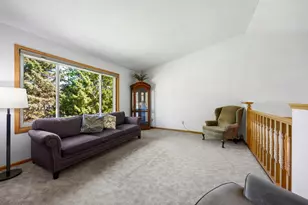 16105 Inglewood Dr, Lakeville, MN 55044 - Photo 2