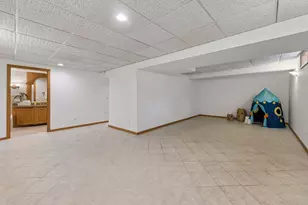 7449 Landau Dr, Bloomington, MN 55438 - Photo 20