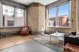 225 9th St E, Saint Paul, MN 55101 - Photo 6