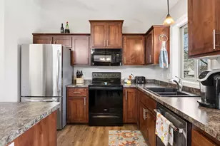 40251 Golden Way, North Branch, MN 55056 - Photo 2
