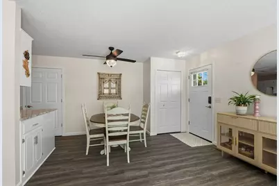 3295 Greenbrier Street #D105, Vadnais Heights, MN 55127 - Photo 10