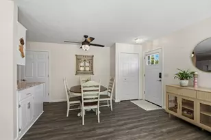 3295 Greenbrier St, Vadnais Heights, MN 55127 - Photo 10