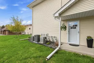 3295 Greenbrier St, Vadnais Heights, MN 55127 - Photo 2
