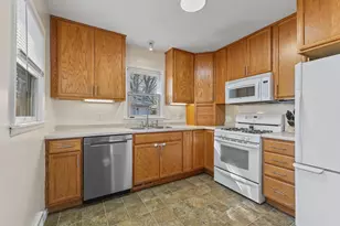 1988 Memory Ln, North Saint Paul, MN 55109 - Photo 12