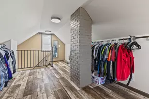 1988 Memory Ln, North Saint Paul, MN 55109 - Photo 24