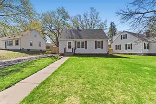 1988 Memory Ln, North Saint Paul, MN 55109 - Photo 2