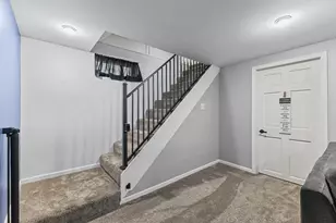 1988 Memory Ln, North Saint Paul, MN 55109 - Photo 30