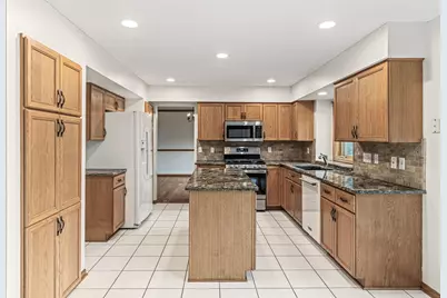 4441 Hillvale Avenue N, Oakdale, MN 55128 - Photo 12