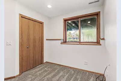 4441 Hillvale Avenue N, Oakdale, MN 55128 - Photo 34