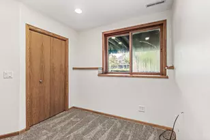 4441 Hillvale Ave N, Oakdale, MN 55128 - Photo 34