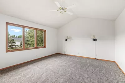 4441 Hillvale Avenue N, Oakdale, MN 55128 - Photo 22