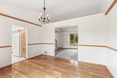 4441 Hillvale Avenue N, Oakdale, MN 55128 - Photo 6