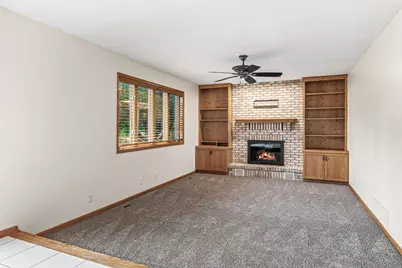 4441 Hillvale Avenue N, Oakdale, MN 55128 - Photo 4