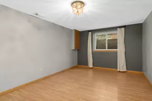 2080 Kelly Dr, Golden Valley, MN 55427 - Photo 54