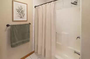 1321 Lake Dr W, Chanhassen, MN 55317 - Photo 10