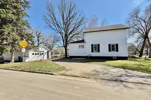 404 2nd St S, Wahpeton,  58075 - Photo 32